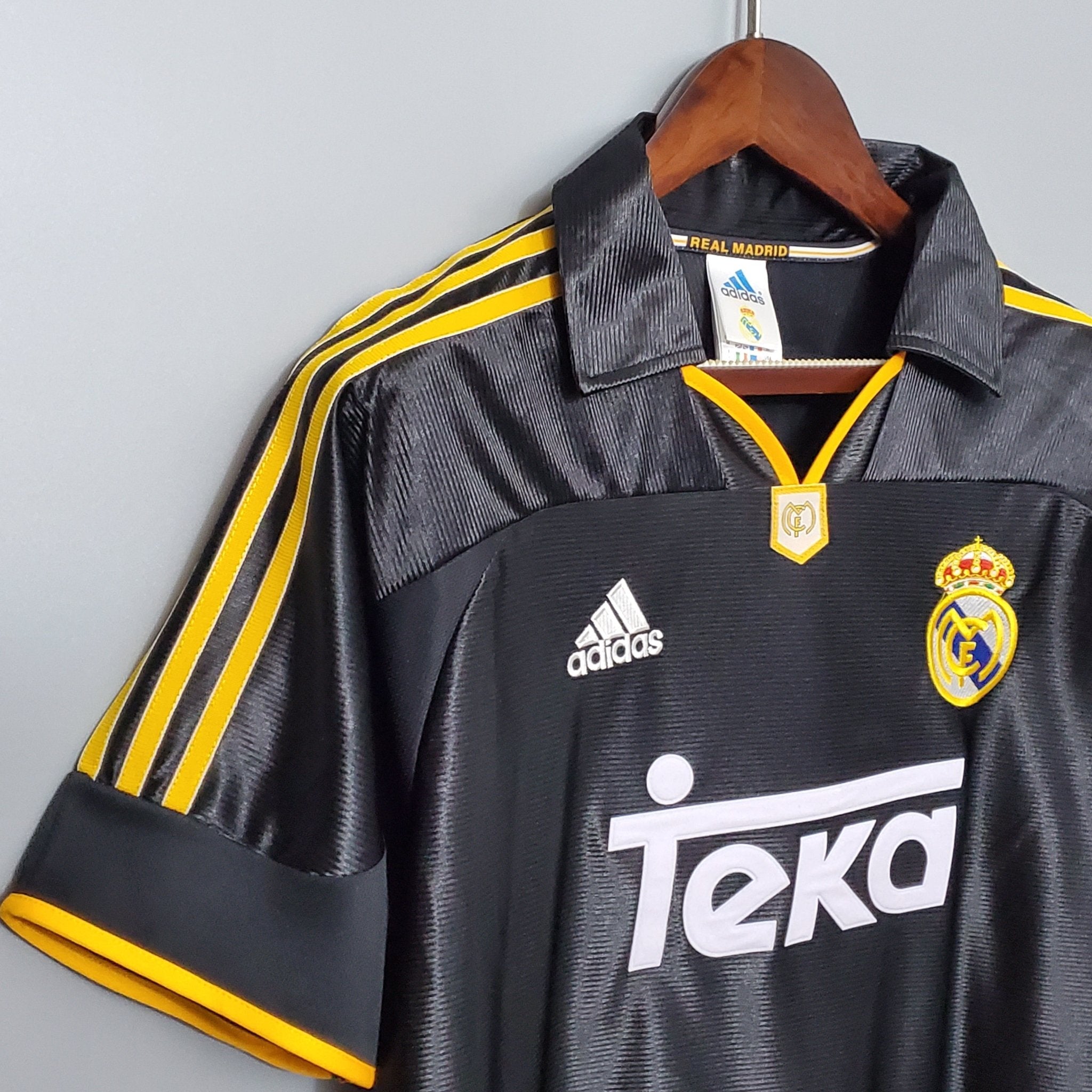 1999 - 01 - REAL MADRID AWAY | RETRO - MODU CLUB EU